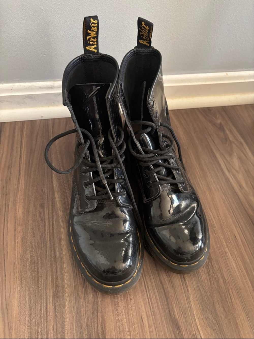 Dr. Martens 1460 patent black